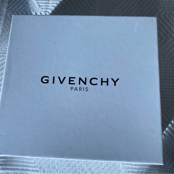 Givenchy Shark Tooth Boot Short - Picture 6 of 8